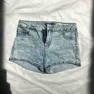 Bershka High Waisted light wash jean shorts Sz 38